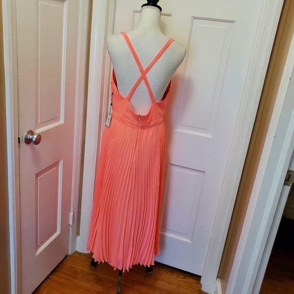 NWT Laundry by Shelli Segal Pleated Dress 10 - Picture 7 of 14